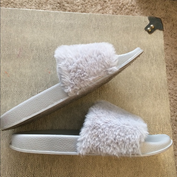 Faux fur slide sandals - Picture 2 of 5